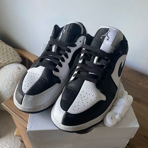 Nike Womens Air Jordan 1 Low SE